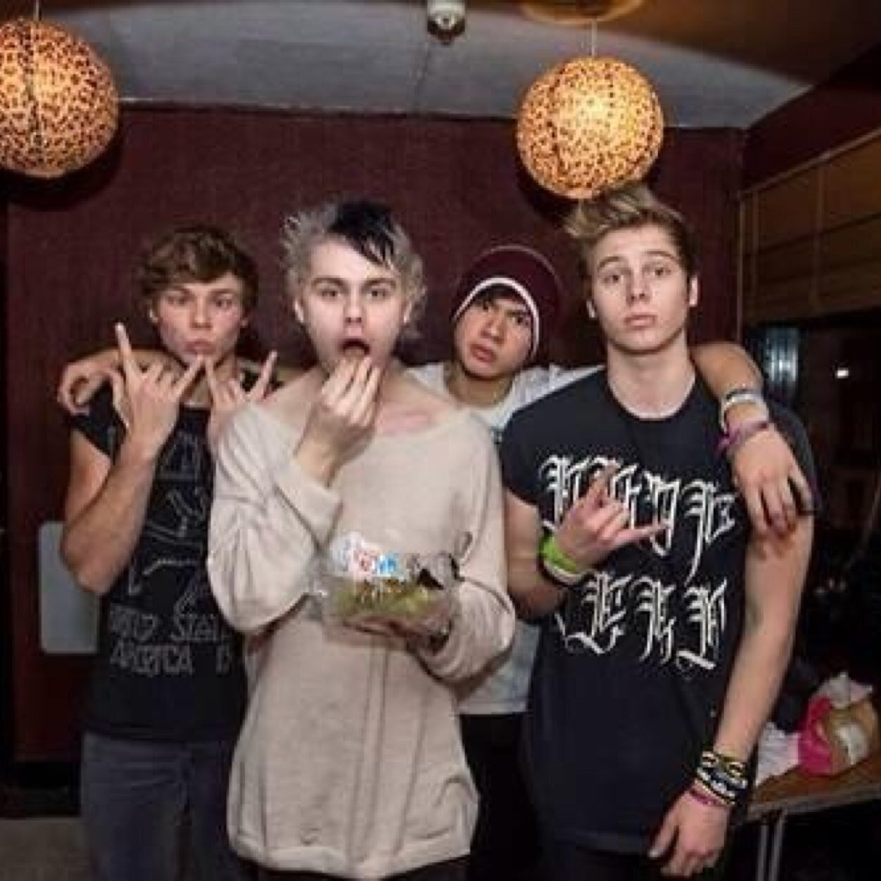 ♥ 5SOS♥ ♡One Direction♡