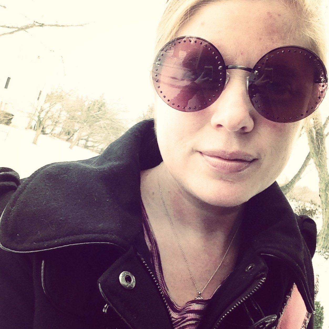 ItsMaggieSnow's profile picture. Work. Babies. Etc.