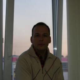 Пишу работу по советско-германским отношениям, занимаюсь частными расследованиями.