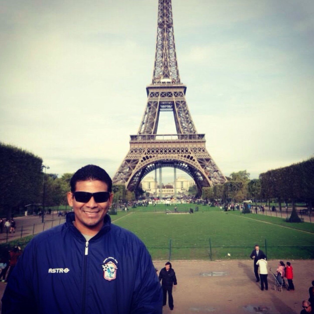 Guayaquileño de Nacimiento,Mantense de Corazón, #BarcelonaSC, Ing. Industrial de ESPOL, Volunteer Firefighter.