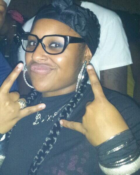 shawty2u's profile picture. ~4'10~..{Dimple}..cute smile=]#TeamThickness,,#TeamGettinPaid,,#TeamTooTurntUp,,#TeamIDGAF...*follow me @shawty2u*