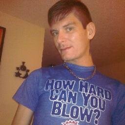 richierichardz8's profile picture. 