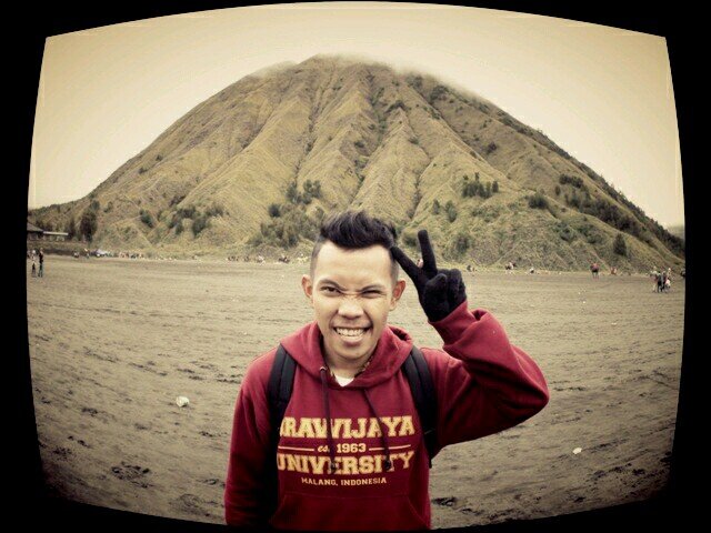 DPD Partai NasDem kota Sampit | Owner of TawaNesia Product : Freedom Comedy | Amateur Comic