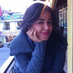Historiadora de profesión, maestra y archivista por pasión, alfombrista/tapetera de corazón y en mis ratos libres un desastre de ser humano.❤️