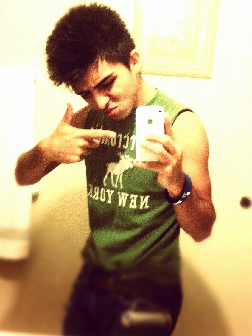 Jortuno956's profile picture. Jose Ortuno McAllen, Texas.. 20 Years :D
crazy, Fun, cool :).. follow mexD