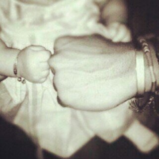 moon14684's profile picture. حُلمٌ يعَانِقنُيْ : أنْ أطِيرُ معَ  تلِڳ الطِيوّر الرآحِلہْ ♥ ،و أهاجِرَ إلىْ عالمٍ لّآ أنيْنَ فيهہْ وّ لآ حَنينُ.  يارب تنصرهم سوريا  ’ πоπê '