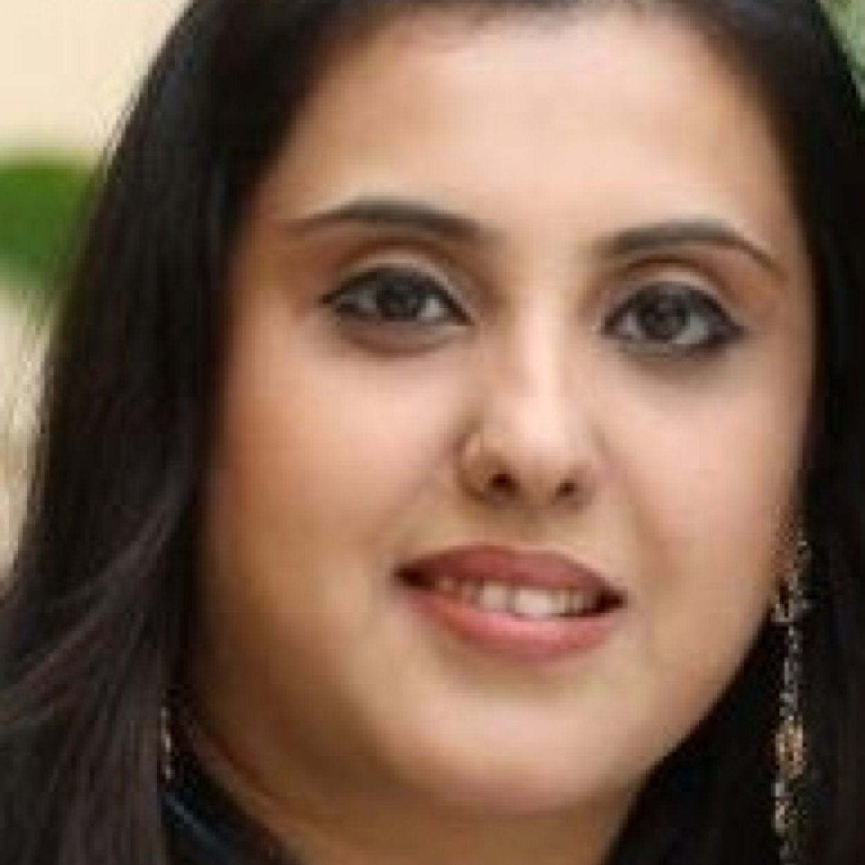 AnilaAnilaazim's profile picture. 