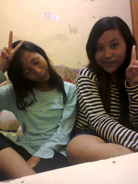 follow @nitafebriani52 @khachikha_26 yuk? orangnya kalem parah. lucu gemesin