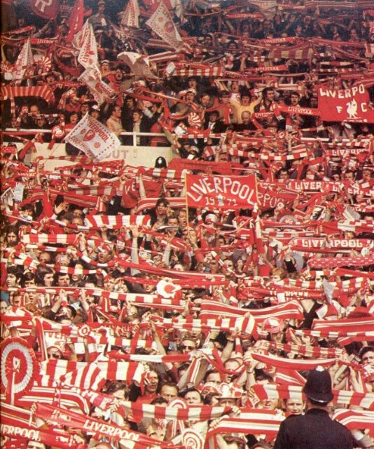 #YNWA
Surga di bawah telapak kaki IBU