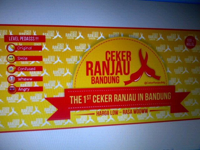 1st CEKER RANJAU in BANDUNG. Kuah KENTAL NIKMAT Hasil PADUAN REMPAH2 Pilihan (PEDAS berLEVEL) Jl. Titiran depan gerbang Monumen