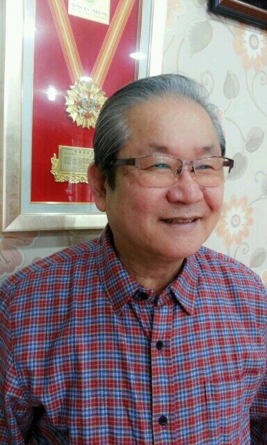 중국 고대 한문학 전공 주역 복서정종 적천수 연해자평 명리정종 고문 철학서적... 30여년 수많은 책을 읽었습니다. 이 학문에 관심 있는 분...