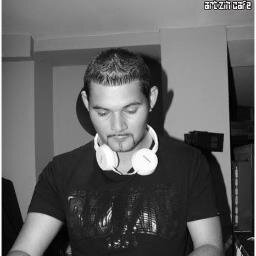 22ANS (dj network ) 5EME DJ DE FRANCE MOINS DE 25ANS DJ NETWORK PARIS  DIRECTEUR ARTISTIQUE ARENA COLLECTIF  NRJ12