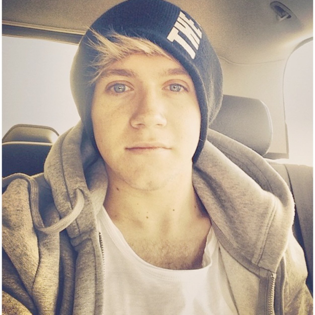 follow @nialltatted