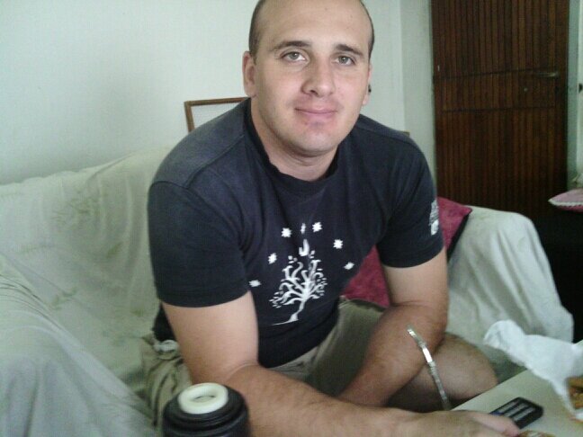 OMARSAVIA's profile picture. 