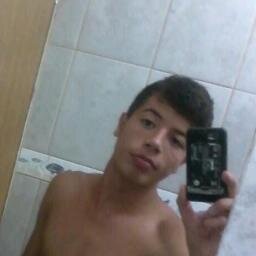 Só mais um por aí intão segue aí que eu sigo vc :D