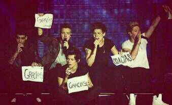 Novelas, imaginas, etc de One Direction.¡Sigueme en Wattpad! (: