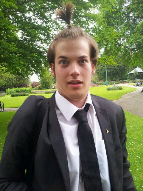 HeavyHat's profile picture. 