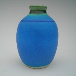 Marc Fraser established North Marston Pottery in 1991 and since then has successfully been producing a wide range of beautiful pottery