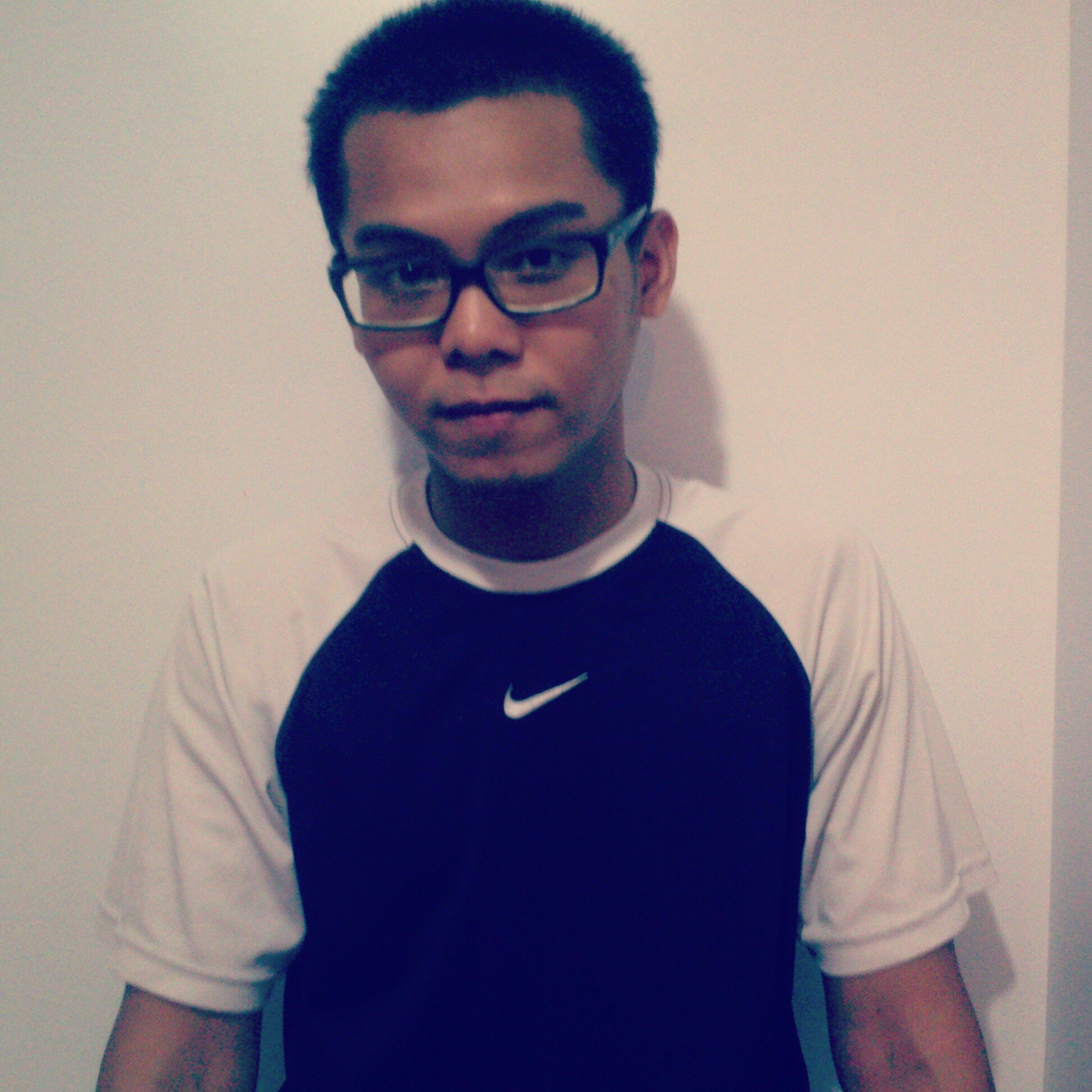 SyamilHakim4's profile picture. musician,lead vocal INDIKATOR