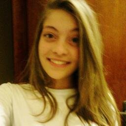 Sejamos francos, ou nem sejamos. Ser meio termo não serve mais, ou é amor ou é piada, ou somos nossos, ou não somos nada!