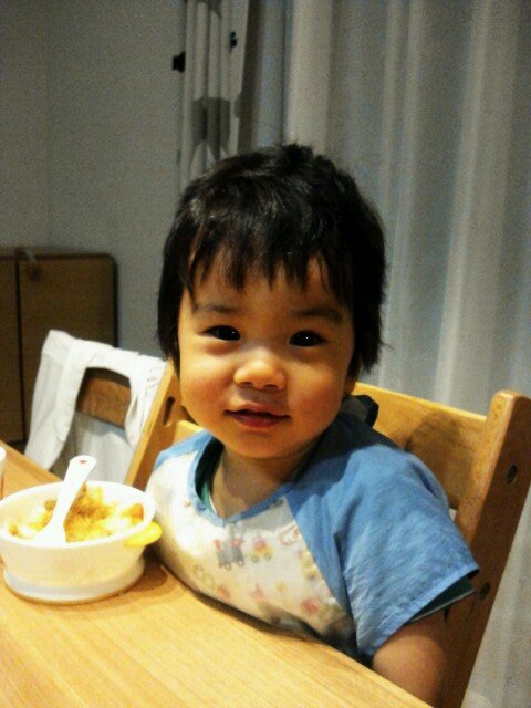 横浜在住で、職業はPTです。息子は２歳半を過ぎました。天使と悪魔が同居しています。相変わらずバカ親全開です。