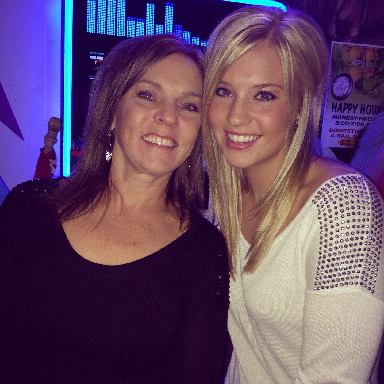 akaAMANDAKAY's profile picture. ER nurse & Hank’s mom 🐶