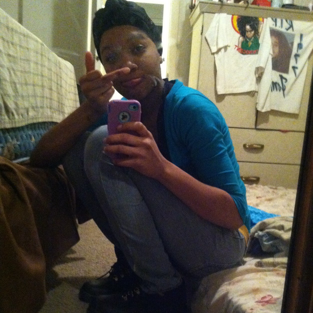 I keep shxxt real . I aint bout that talkin shxxt . iLovee my baee 4/1/13 .❤️ But yaah im cool !

KIK ME @ LilNiq_Badass 

FOLLOW ON IG @ Niq_Badass