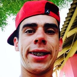 # Vo ali ser feliz se pá eu volto !