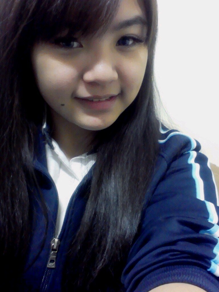 Like singing, dancing, listening to music. I want to be k-pop star!!