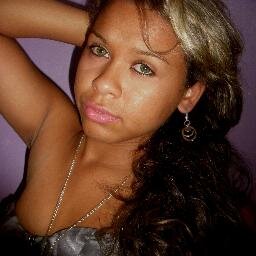 Gostou mt de estudar, adoro voleibol .... Curto a vida do jeito que posso e do jeito que da... S2