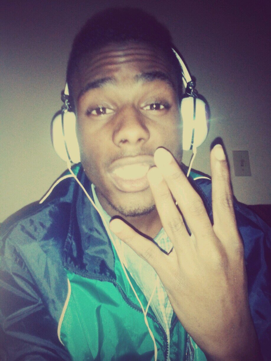 _Whoispdot's profile picture. * One man vs the world . * For Booking info email : Iammusic3@gmail.com Check out my music : http://t.co/Zqq0KQ4ACd