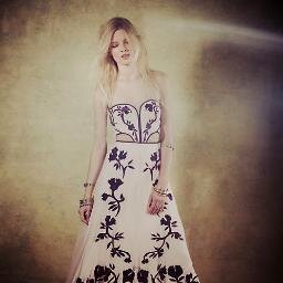 PenelopeCruz80's profile picture. The difference between the truth and a lie is the person.