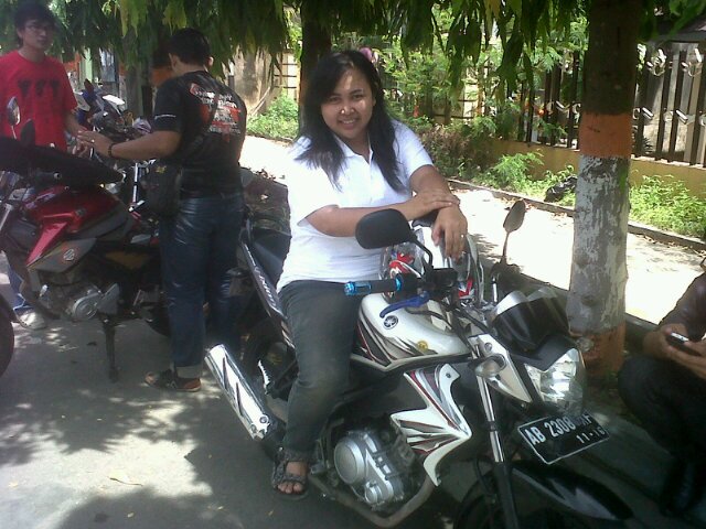 Simple#Cuek#LadiesBiker YVCI(Yamaha Vixion Club) Yogyakarta