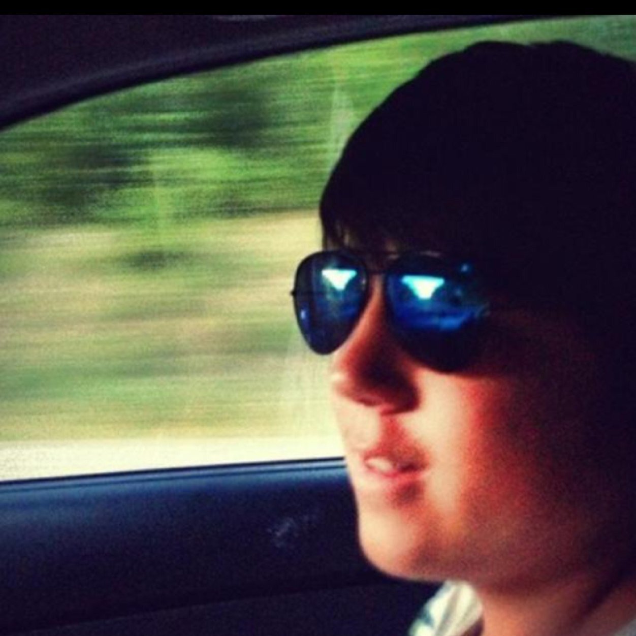 carsonjacques2's profile picture. Follow me and i will follow u its a win win