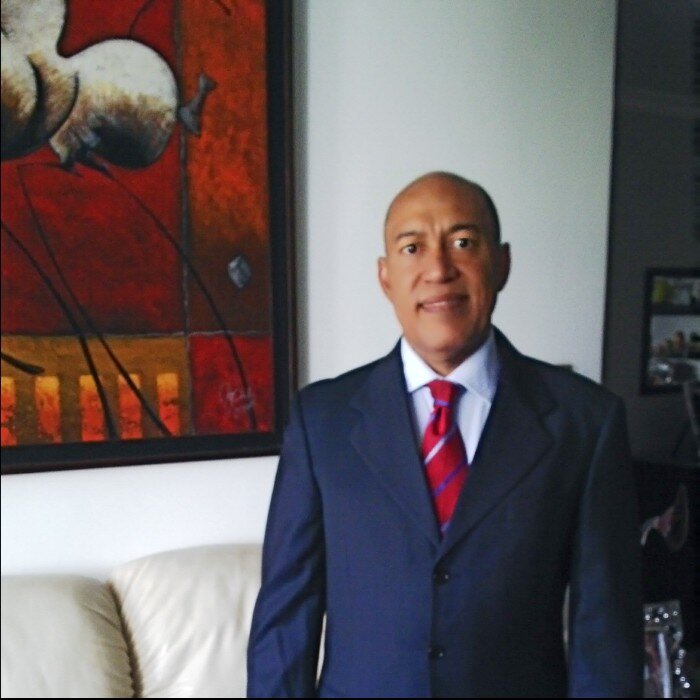 Venezolano-Demócrata-Abogado-Profesor Universitario y Autor del libro “El Equilibrio” disponible en https://t.co/r0l0EvJ0HQ