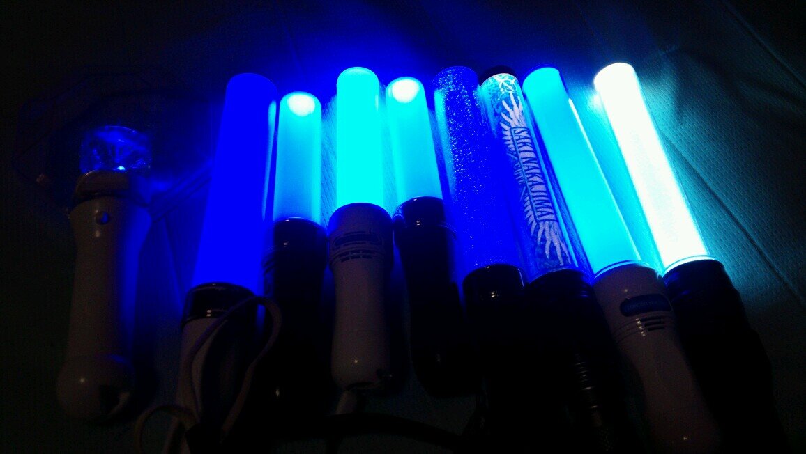 光る棒が好きなアカウント (hello_penlight) Twitter