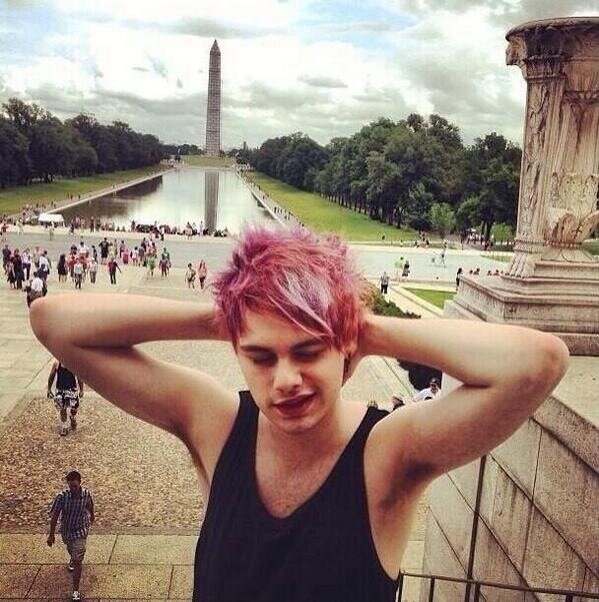 michael clifford makes me happy //// starting fresh