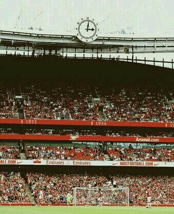 London Itu Warna Merah, bukan Warna Biru atau Warna Putih Follow @LondonIsRed_86 | Anda #Respect kami #Respect