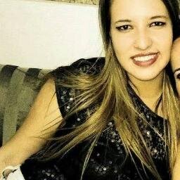 Mantenha seus pensamentos positivos, porque seus pensamentos tornam-se suas palavras.