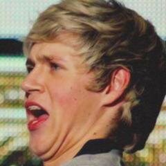 ❆ I just gave you a free follow. Go follow @Fabb__Gurl, she follows back everyone ❆