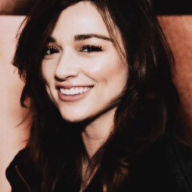 Seventeen years old, trying to live normally in spite of my abilities. Telepathic and telekinetic. [RP]