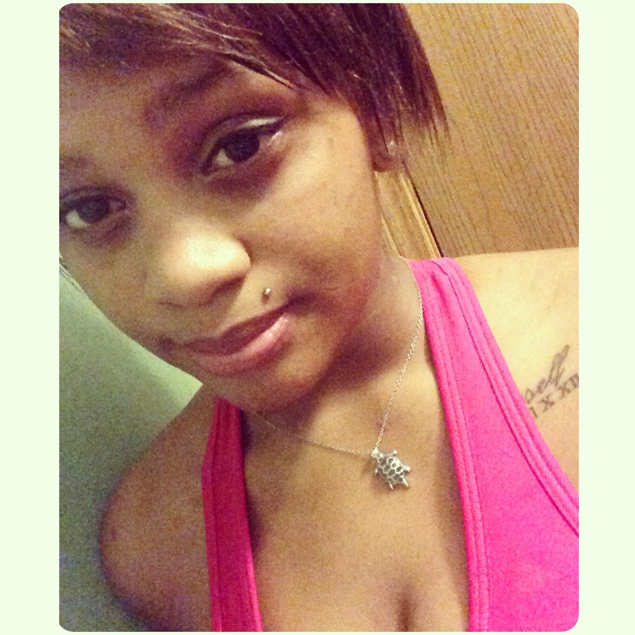 LovingXyan's profile picture. 19 & Taken. loving my son