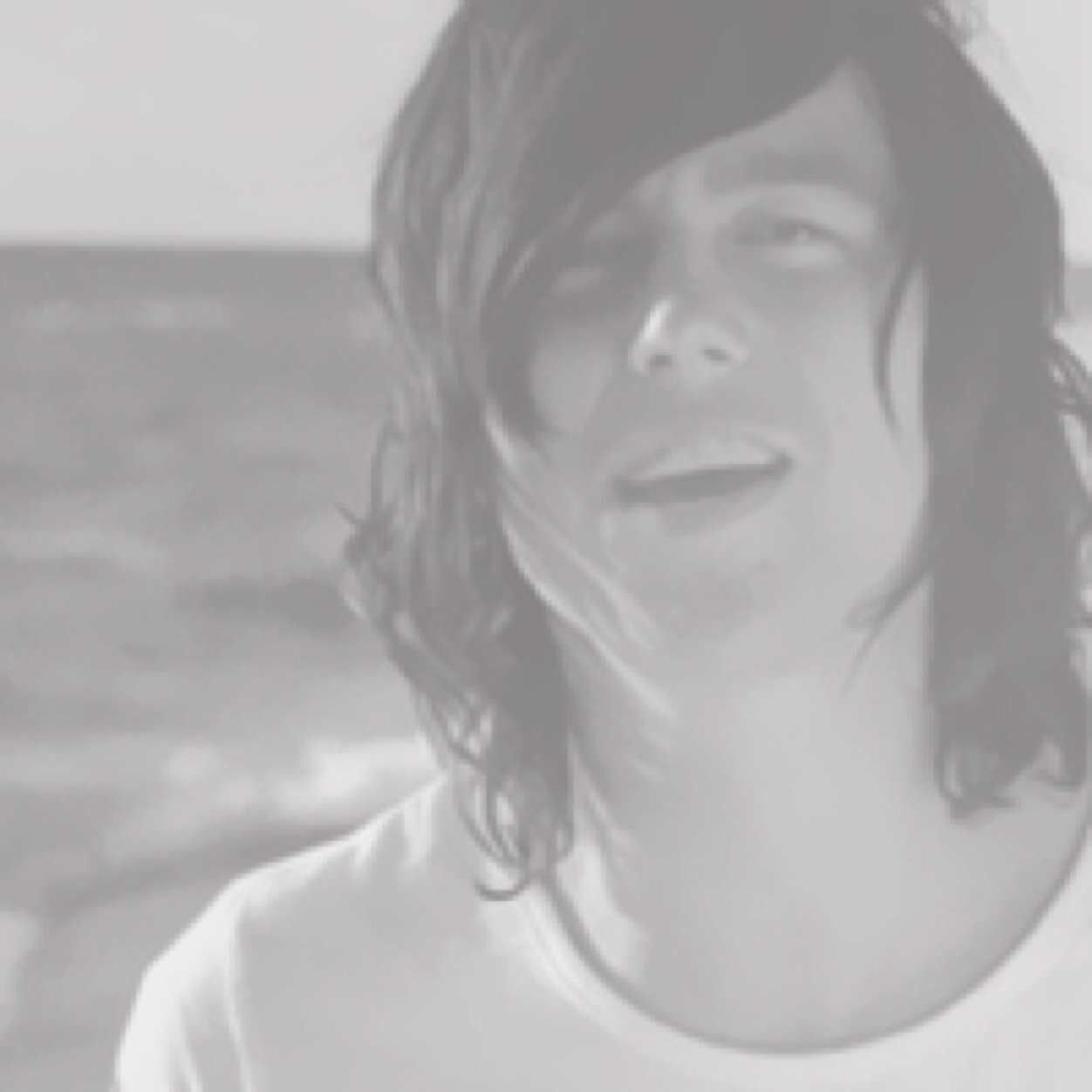 Free follow from @KellinsNigga because your fab and ily why dont ya follow her back becuase shes trying to reach 1k(: