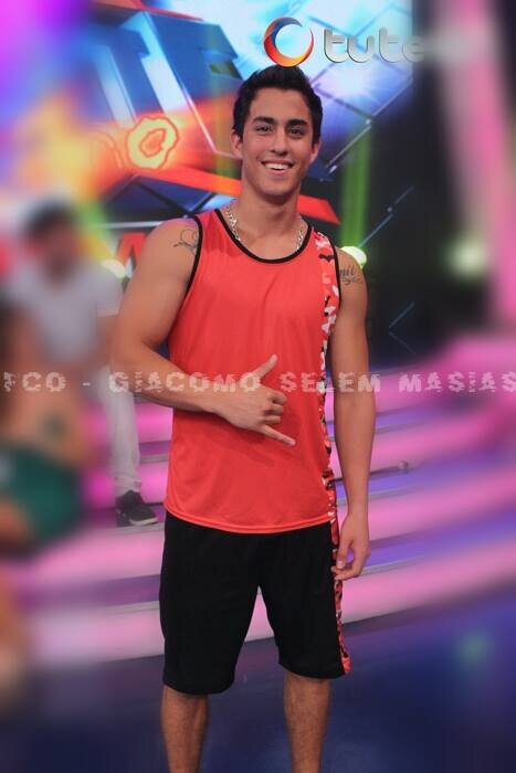 FCO_GiacomoM's profile picture. Bueno chicos nosotros somos el Fan club oficial

Encuentranos tambien en FB :https://t.co/1XjqswTLG5