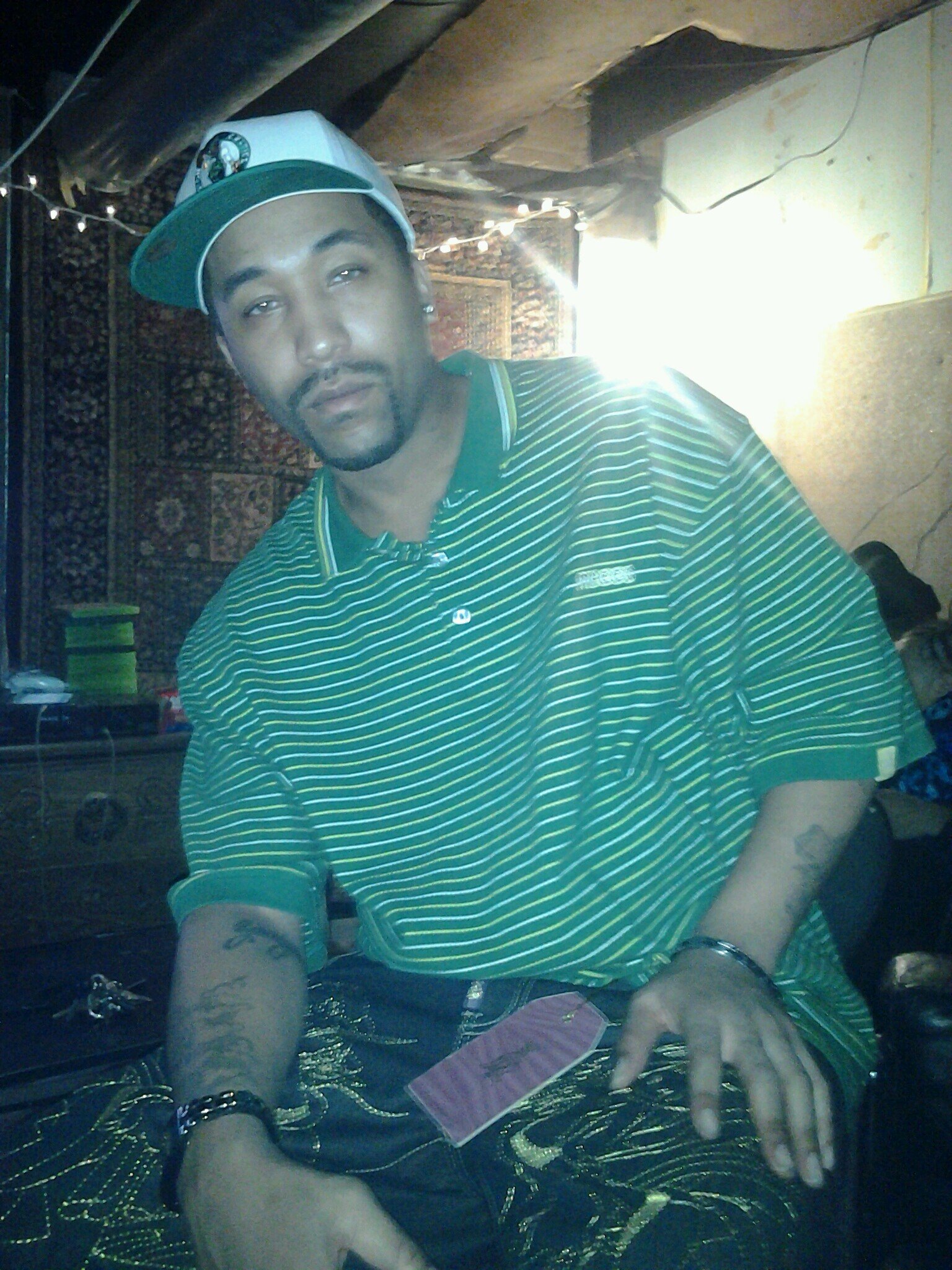 tezo365's profile picture. NUMB TO THESE BITCHES