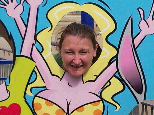 I sell beer and love life all is well in Lizzie world. I live on a narrow boat and laugh ..... that's all