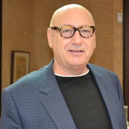Shimon Farkas is a Houston jeweler with over 40 years experience in the industry. He is well-versed from diamond mining to the wholesale business.