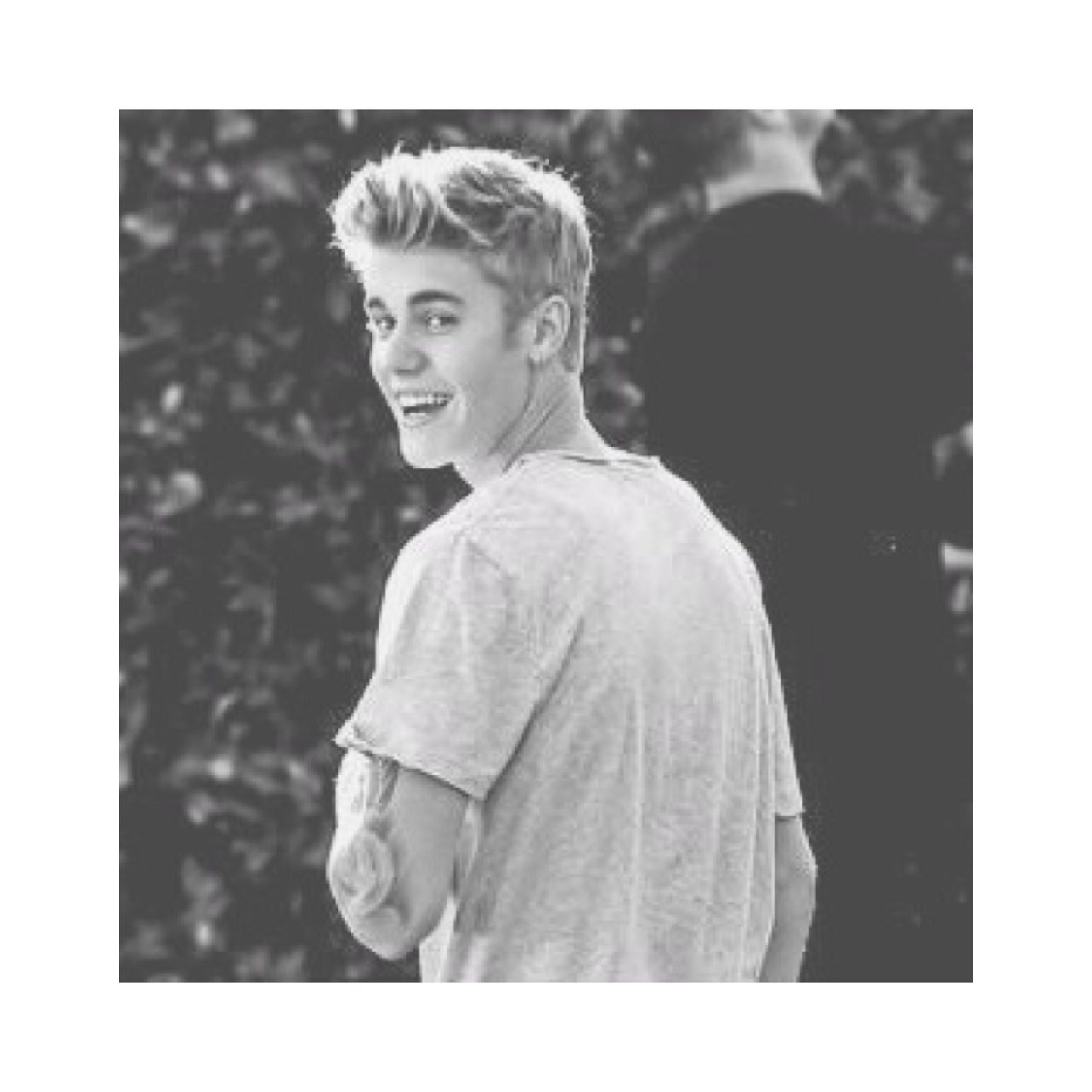 •You Can't Fly Unless You Let Yourself Fall•✝ JUSTIN FOLLOWED ME ♛ 12/01/14 ♛
