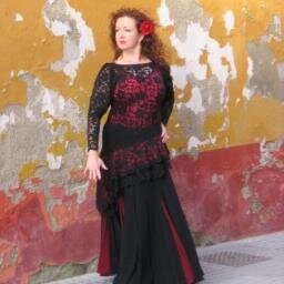 Valerie Scannura is the Artistic Director of the Ritmo Flamenco Dance and Music Ensemble. She is also owner of the School of Ritmo Flamenco.