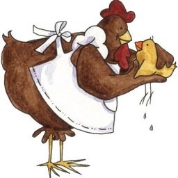 Encargándome de que mis hijos crezcan tan guapos e inteligentes, como buena mamá gallina.
